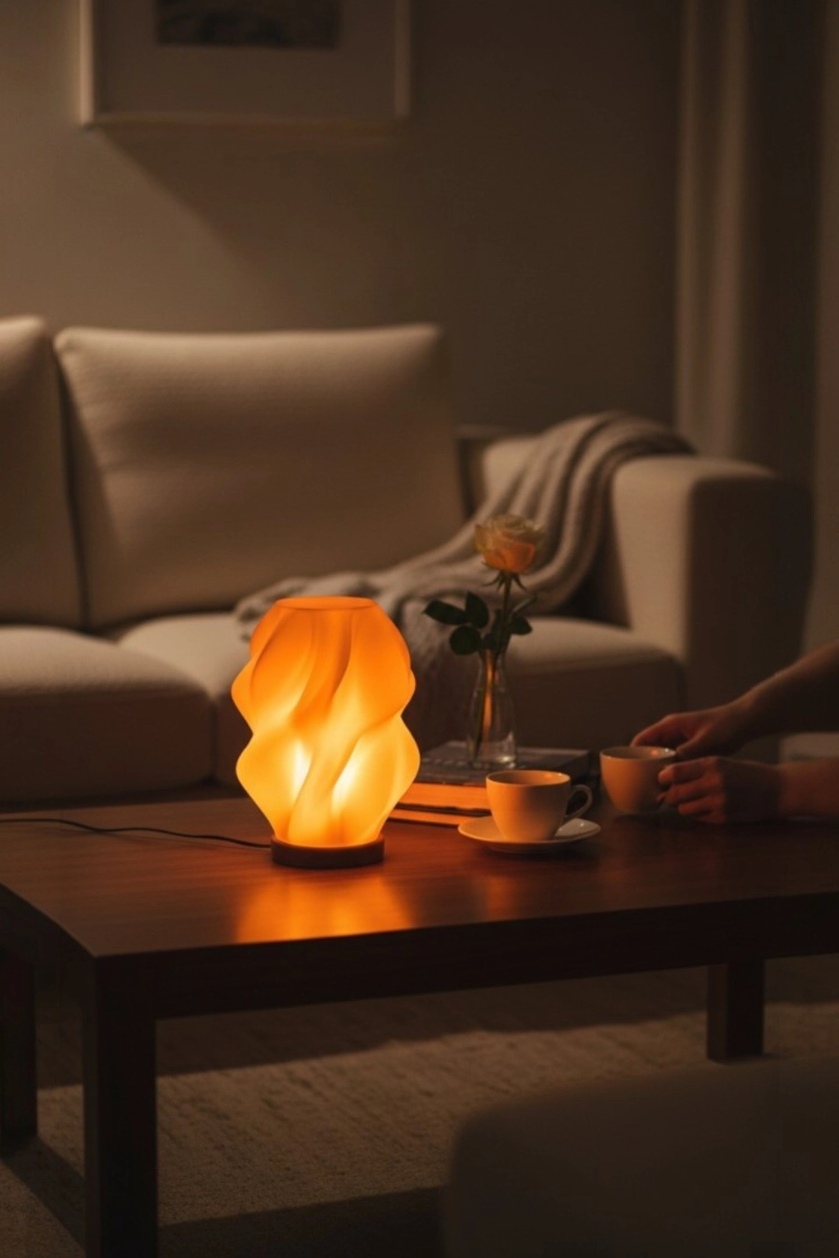 Dekoratif Dalga Tasarımlı Ambiyans Masa Lambası AuraFlow