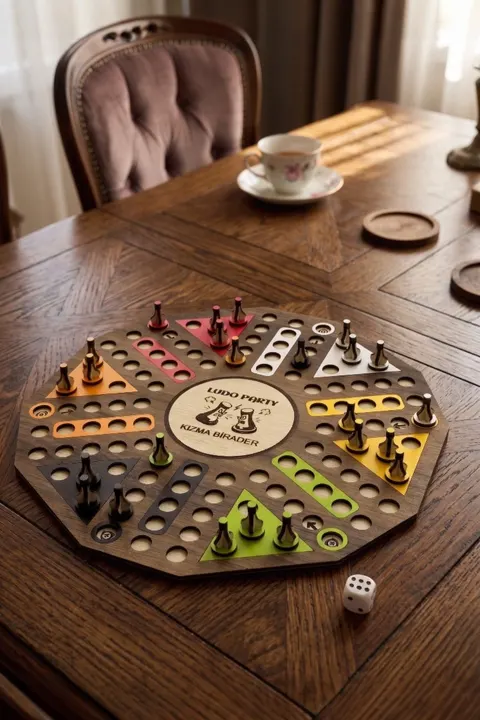 Ahşap Ludo Oyunu (Kızma Birader) - 6 Kişilik Premium Masa Oyunu